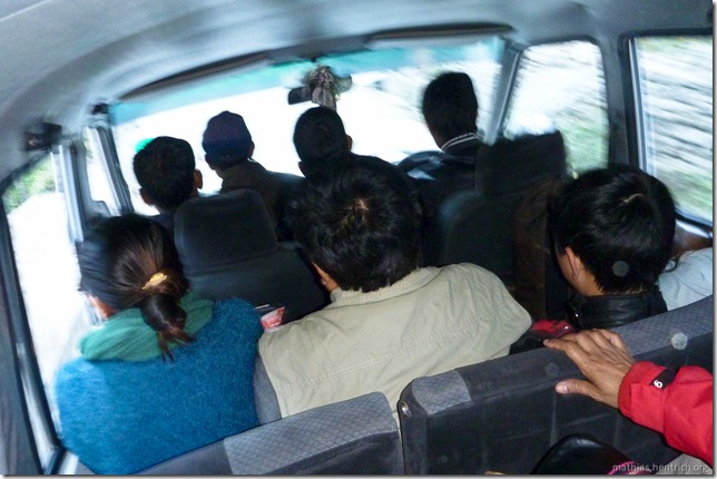 101106_P1020482_Nepal, nach Kathmandu, unterwegs, im Taxi