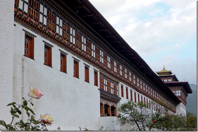 101119_P1030389_Bhutan, Thimphu, Trashi Chhoe Dzong, Außensansicht