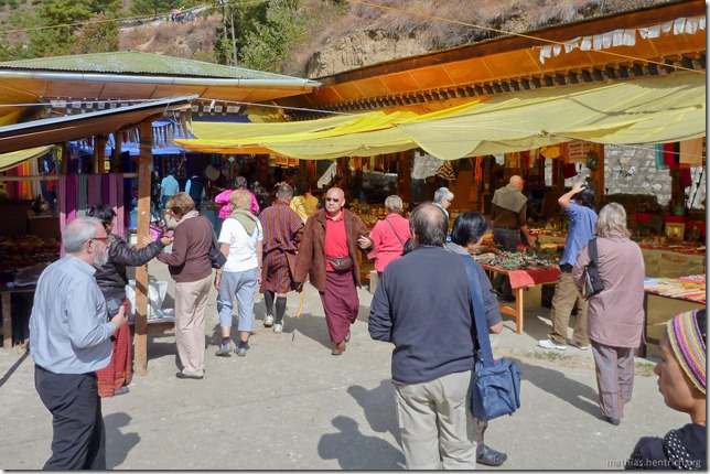 101120_P1030483_Bhutan, Thimphu, Souvenir-Markt, Übersicht