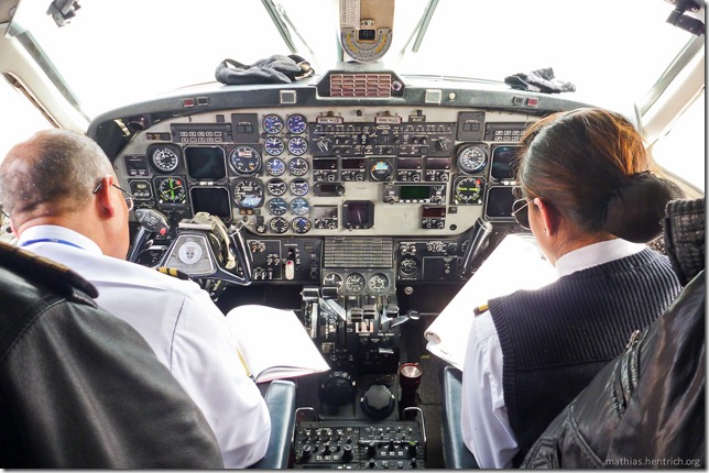 101122_P1030700_Nepal, Kathmandu, Flugzeug, Cockpit